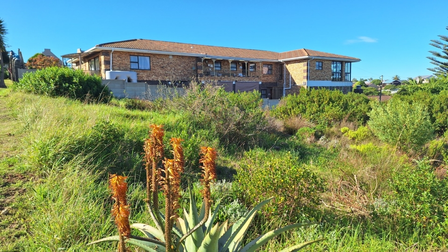  Bedroom Property for Sale in Dana Bay Western Cape